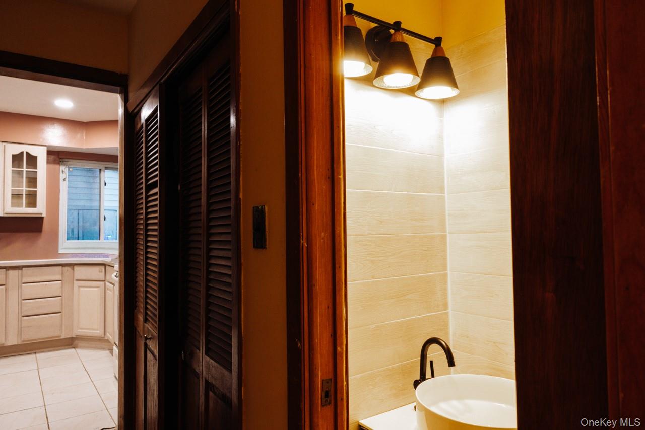 1322 Barry Drive S, Valley Stream, NY 11580