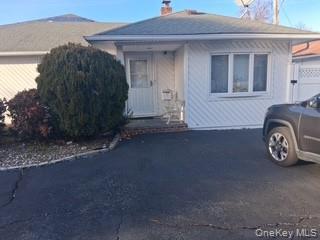 1322 Barry Drive S, Valley Stream, NY 11580