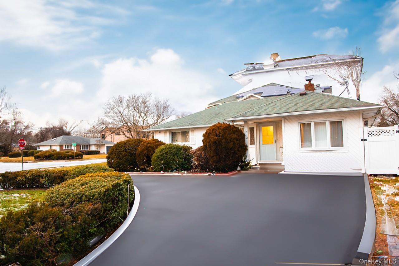 1322 Barry Drive S, Valley Stream, NY 11580