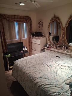 1322 Barry Drive S, Valley Stream, NY 11580