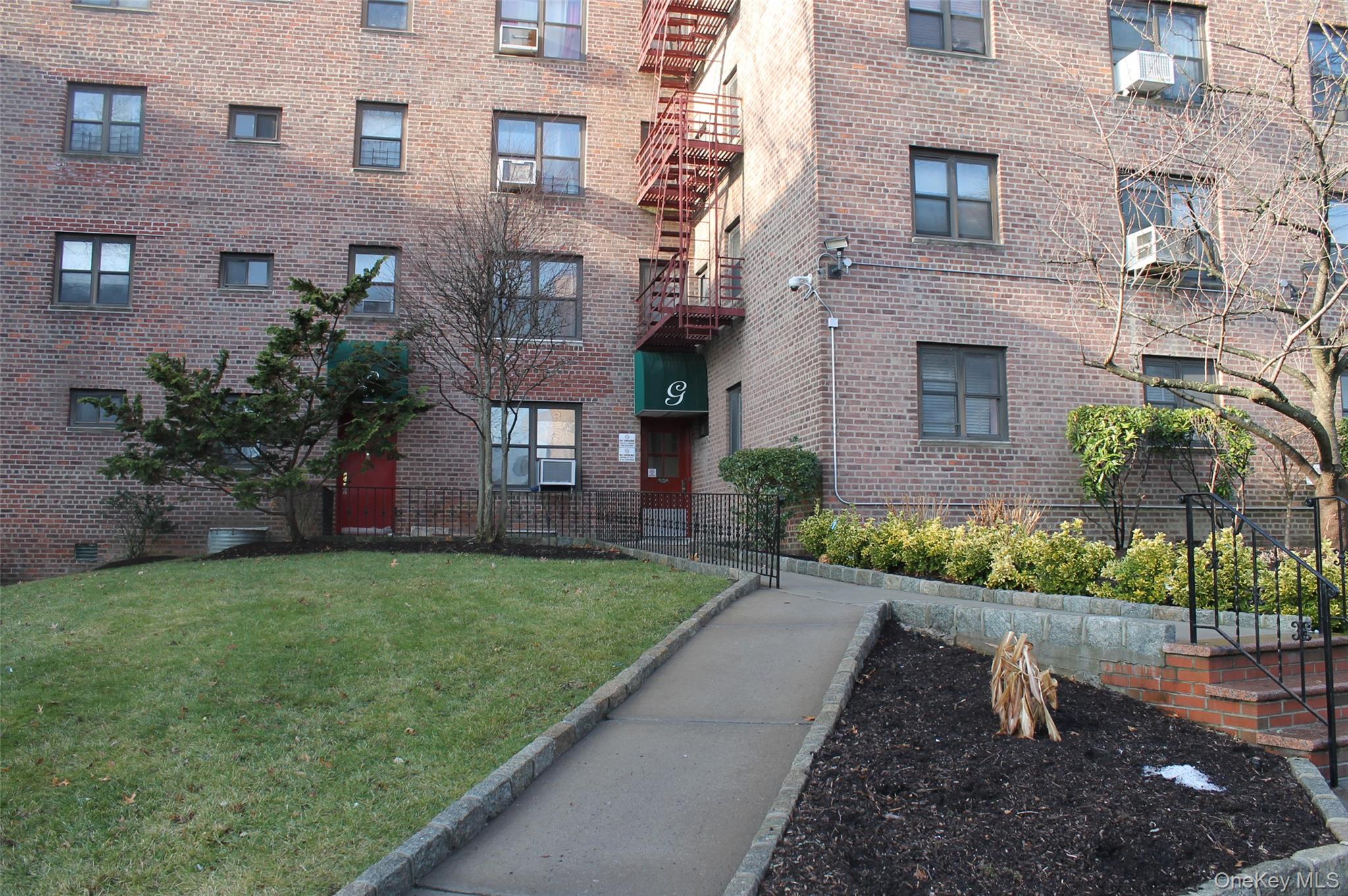 87-30 204 Street # APT-A54, Hollis, NY 11423