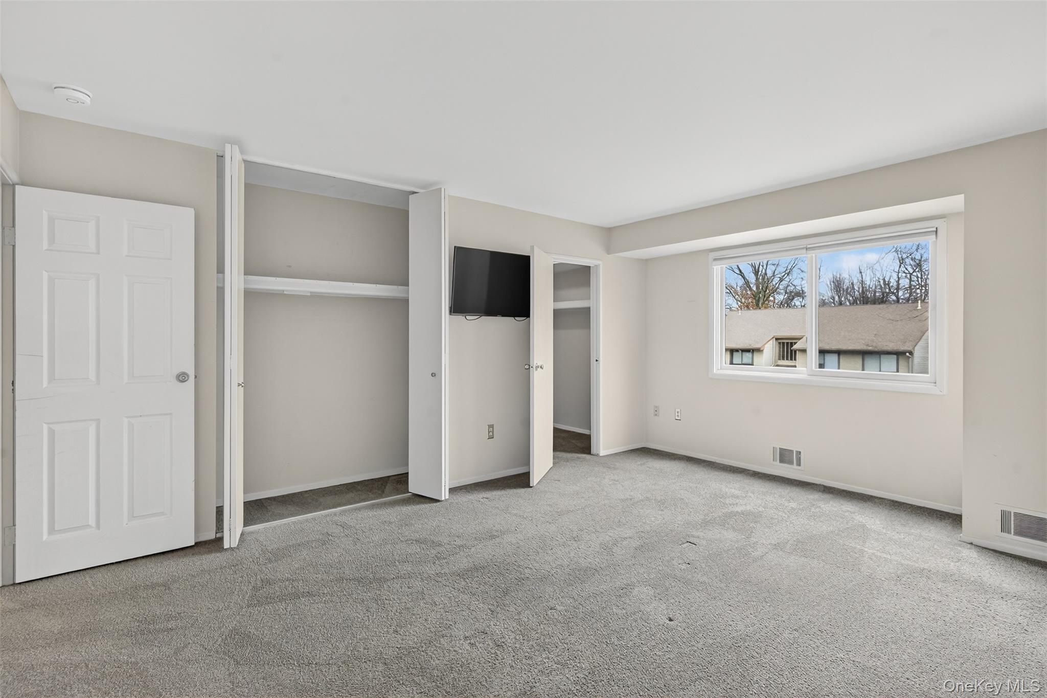 8 Knightsbridge # A, Poughkeepsie, NY 12603