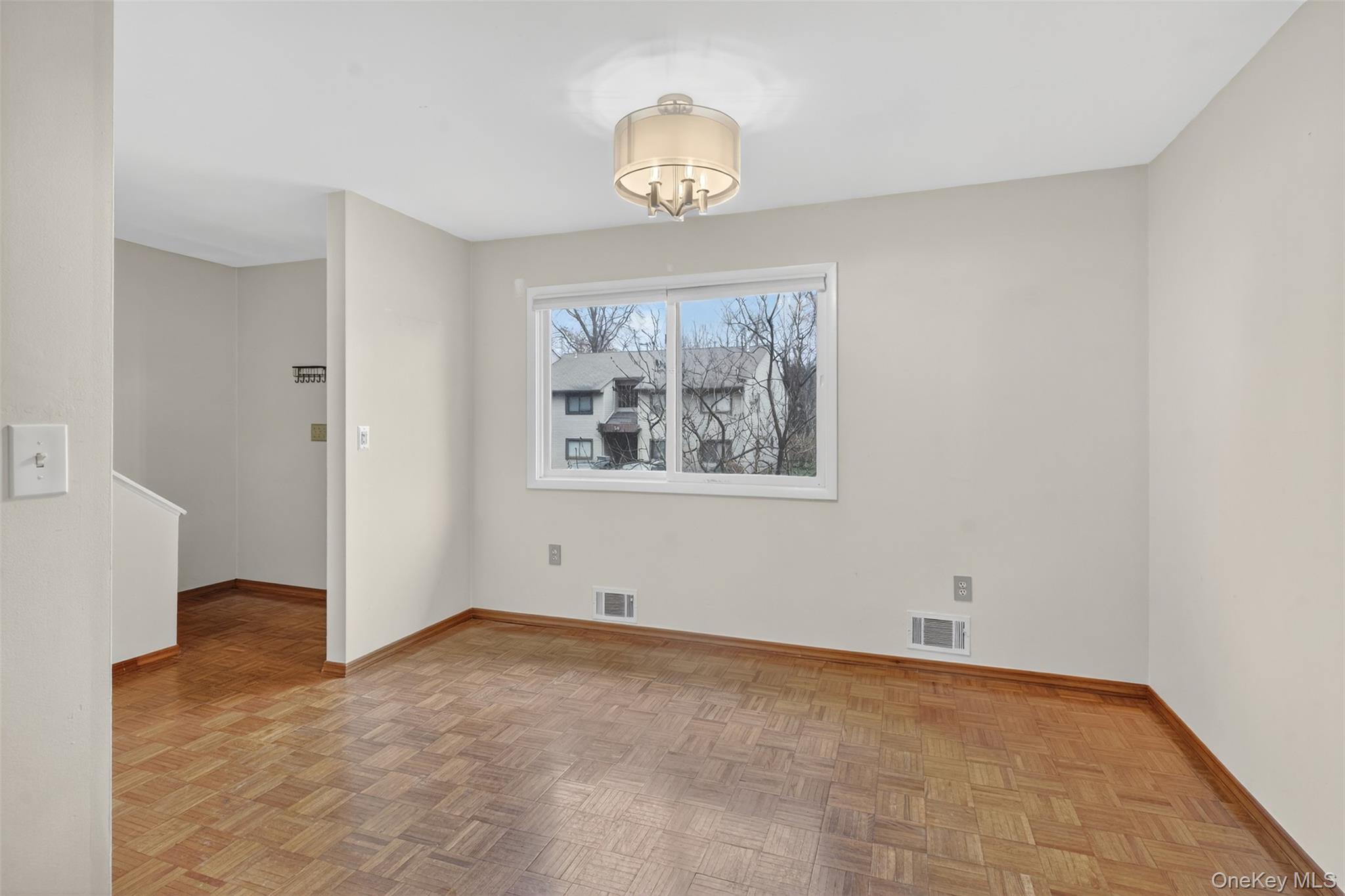 8 Knightsbridge # A, Poughkeepsie, NY 12603