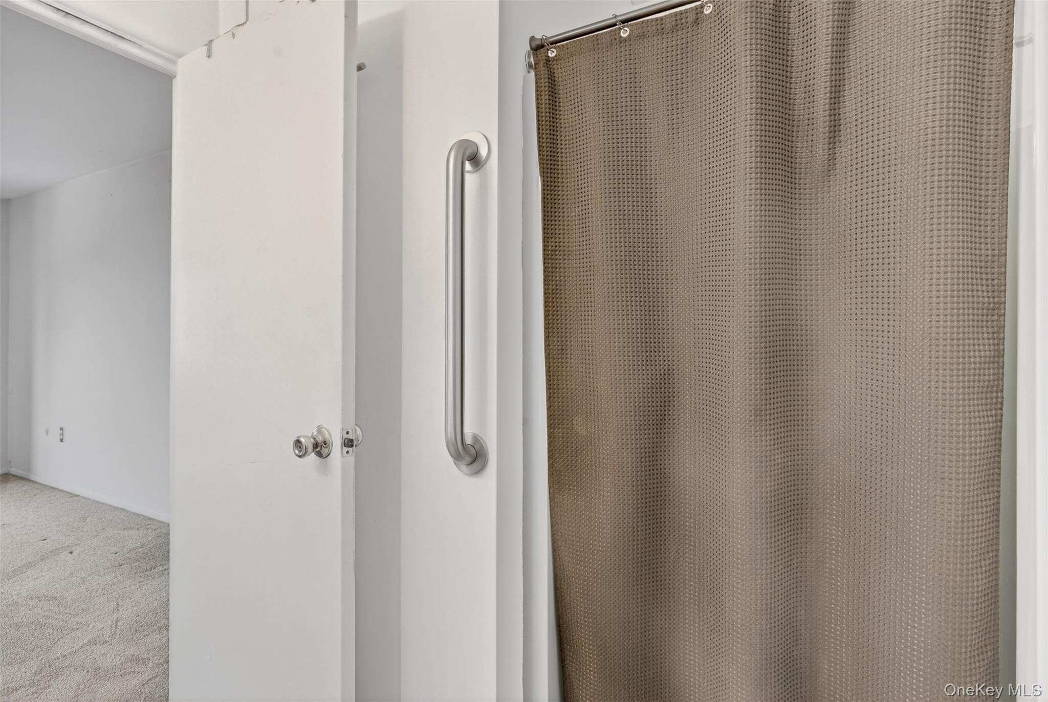 8 Knightsbridge # A, Poughkeepsie, NY 12603