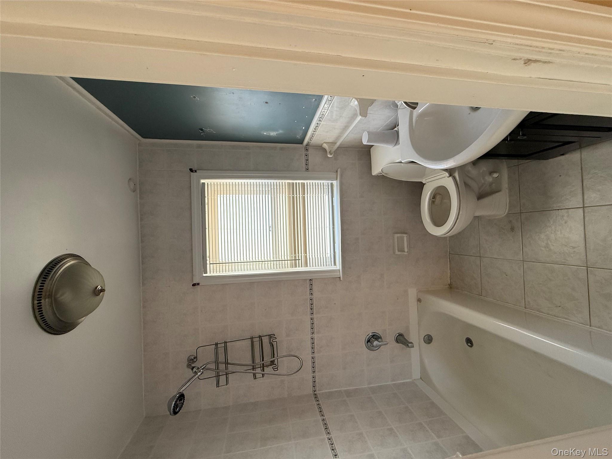 133 Wellington Street, Hempstead, NY 11550