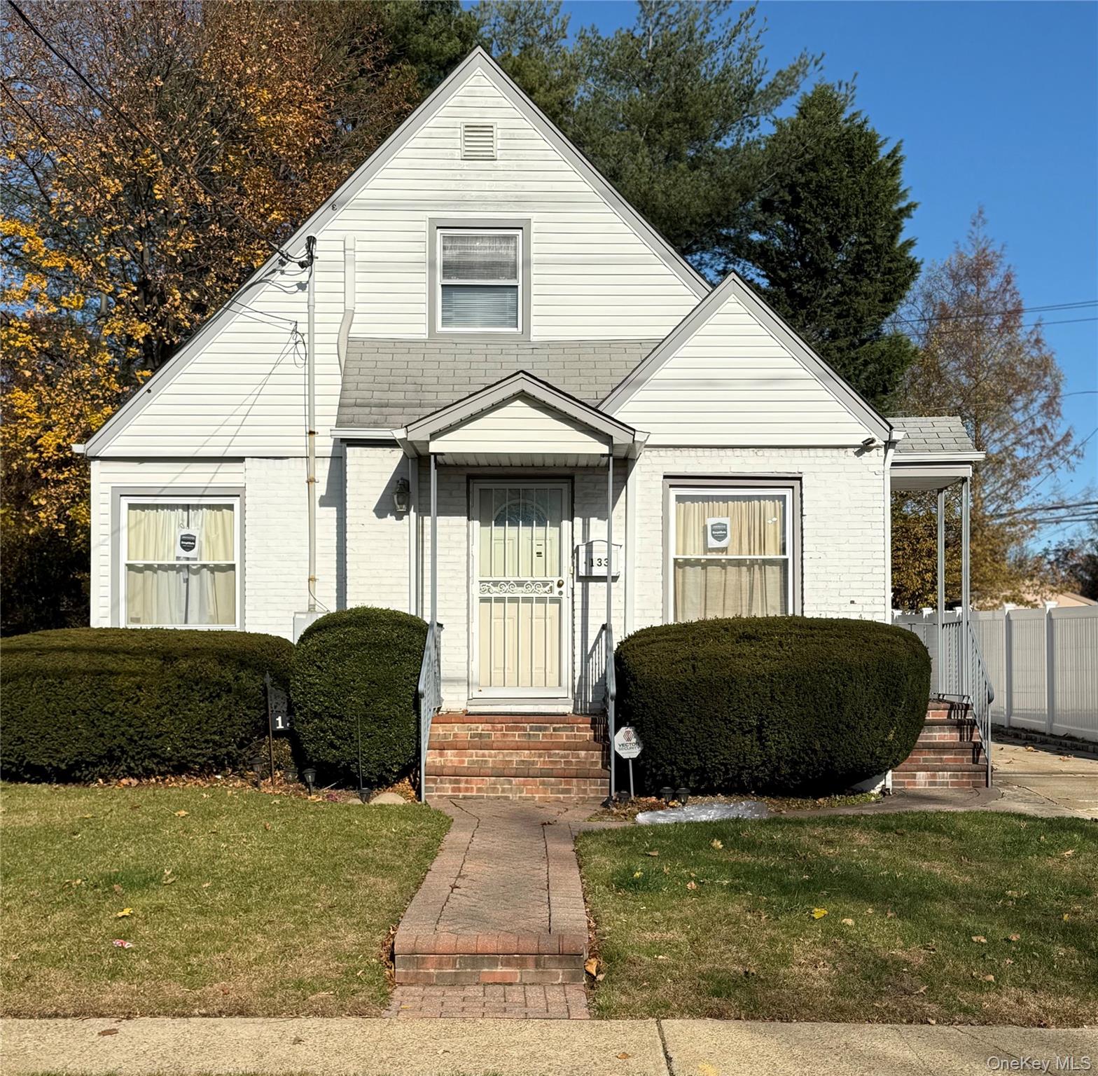 133 Wellington Street, Hempstead, NY 11550