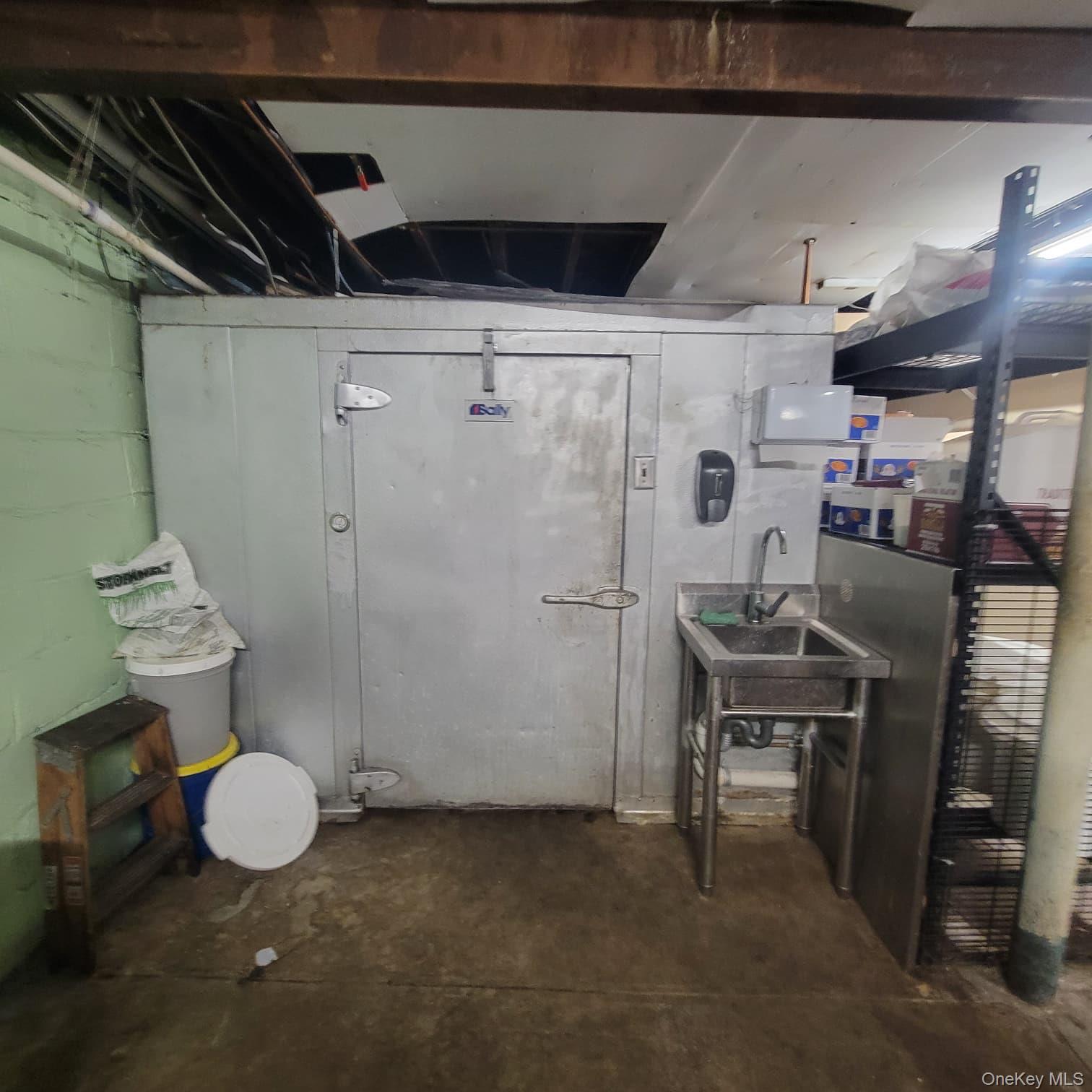 161 S Wellwood Avenue, Lindenhurst, NY 11757