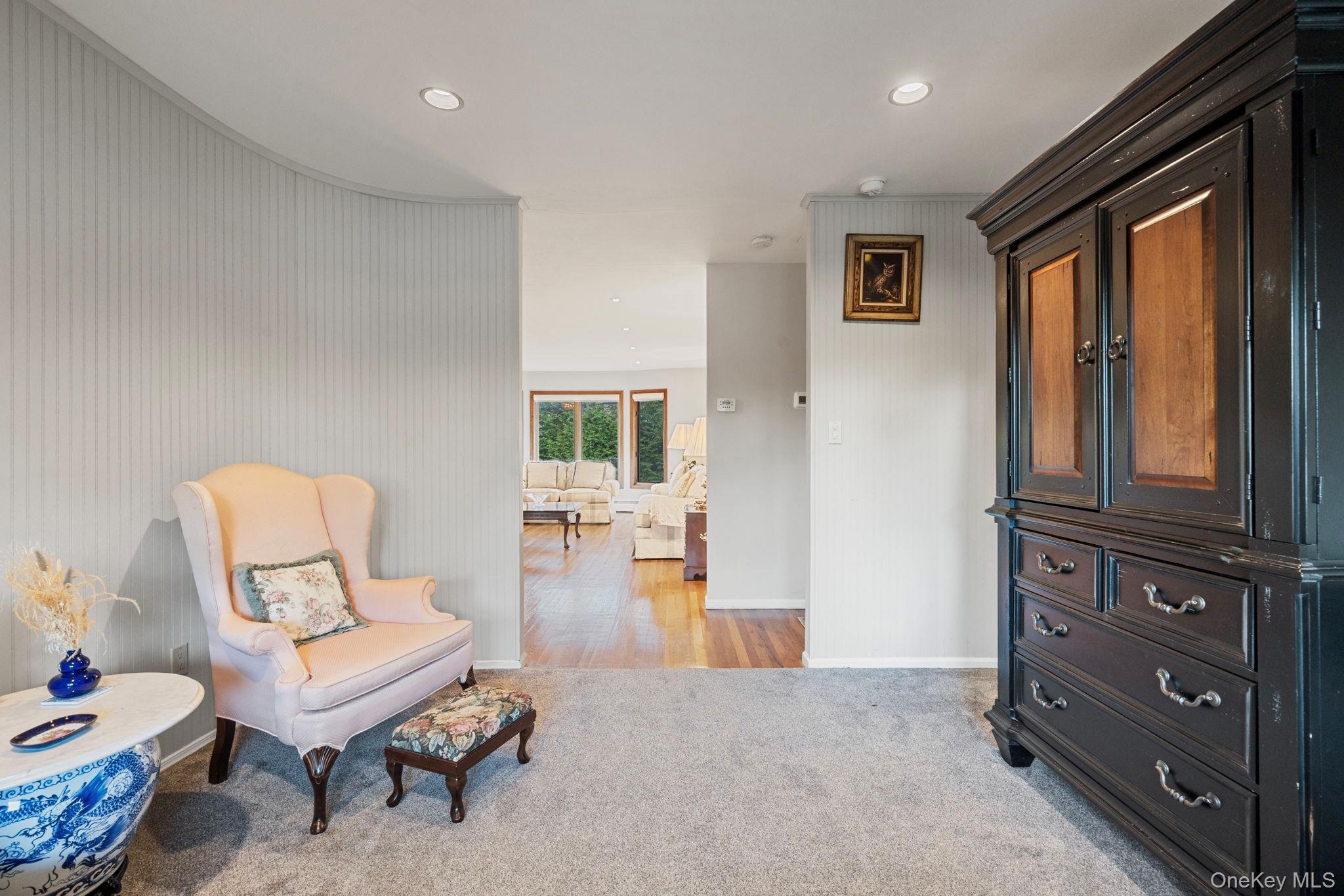 158 Old Courthouse Road, Manhasset Hills, NY 11040