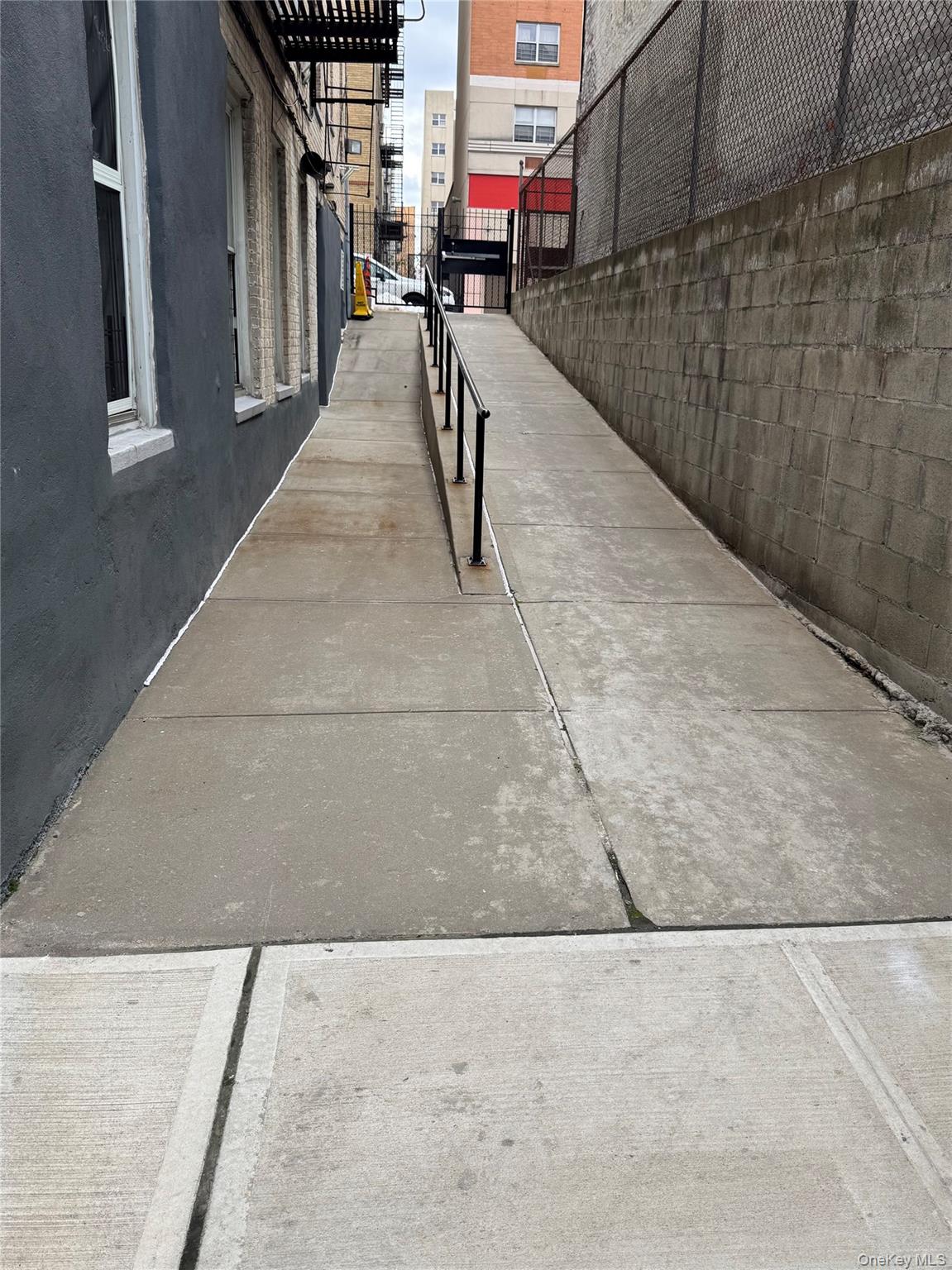 2081 Cruger Avenue Cruger # 1K, Bronx, NY 10462