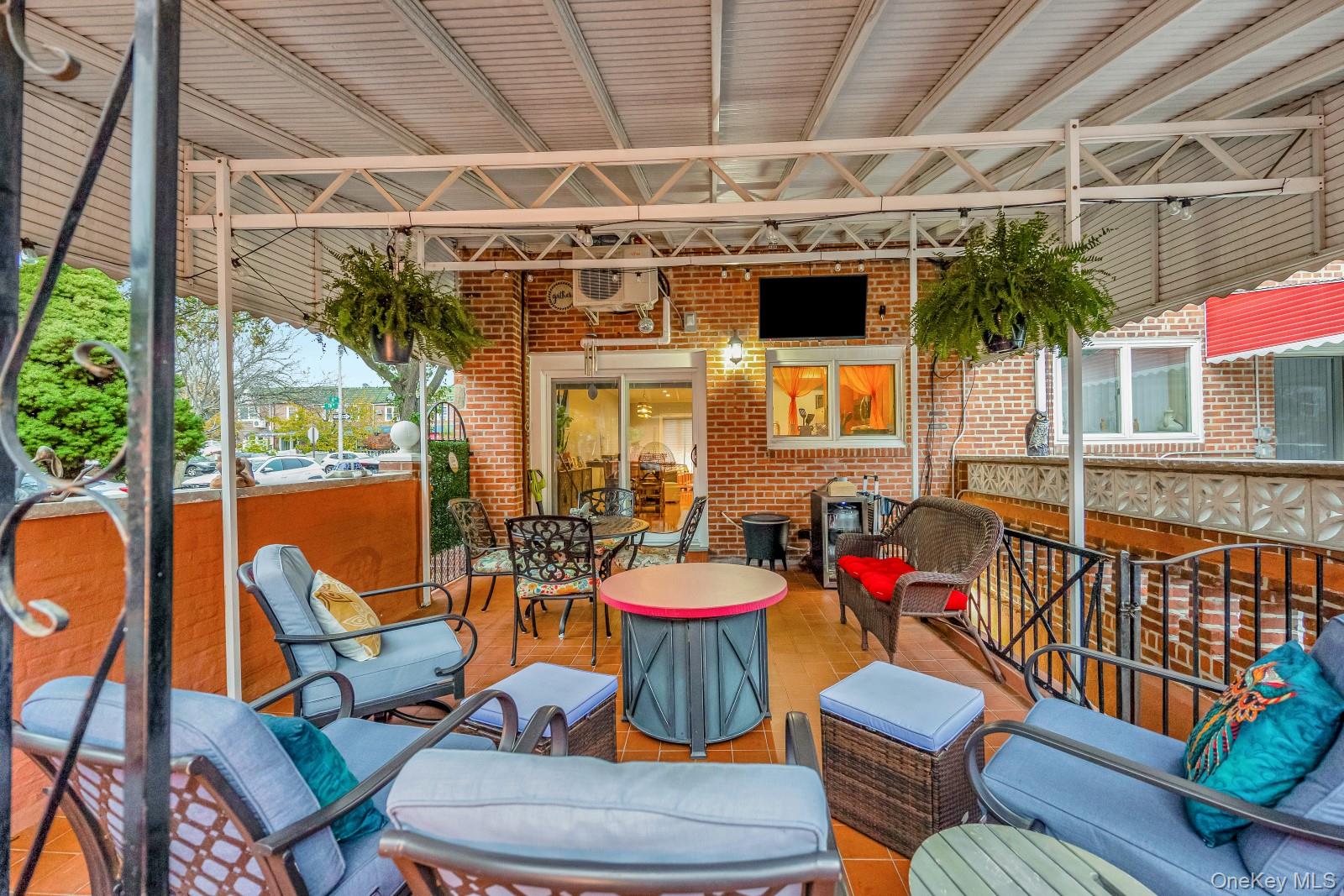 62-02 78th Street, Middle Village, NY 11379