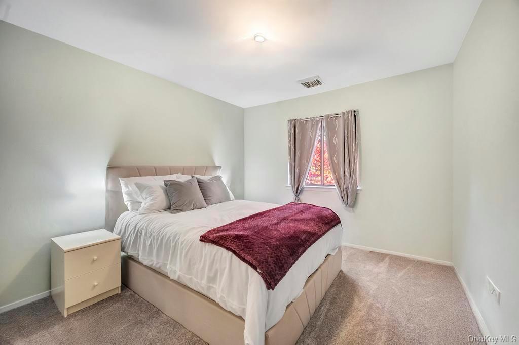 173 North Lane, Smithtown, NY 11787