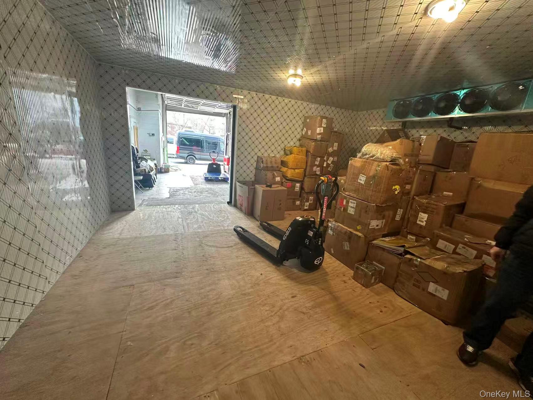 3825 Greenpoint Avenue, Long Island City, NY 11101