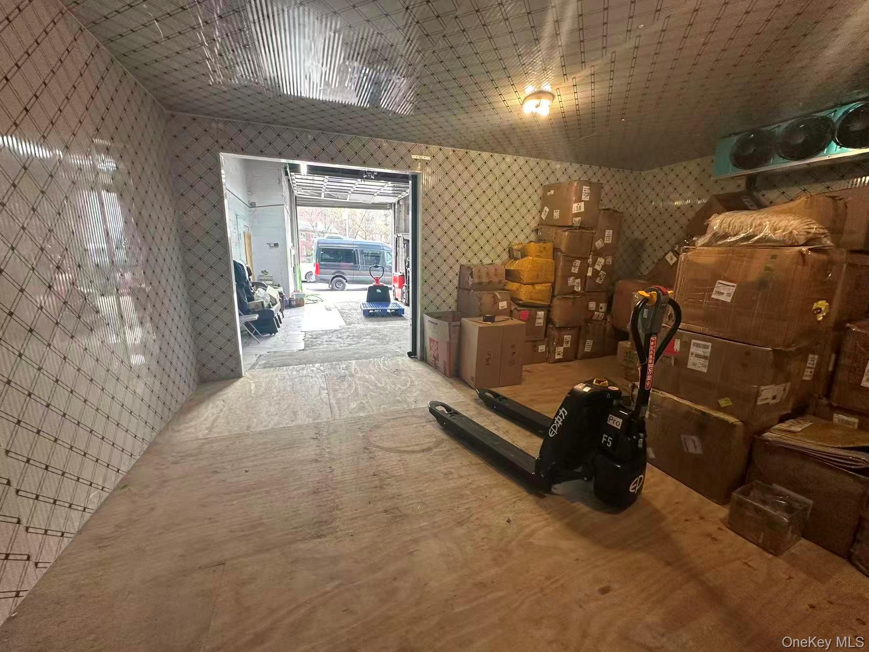 3825 Greenpoint Avenue, Long Island City, NY 11101