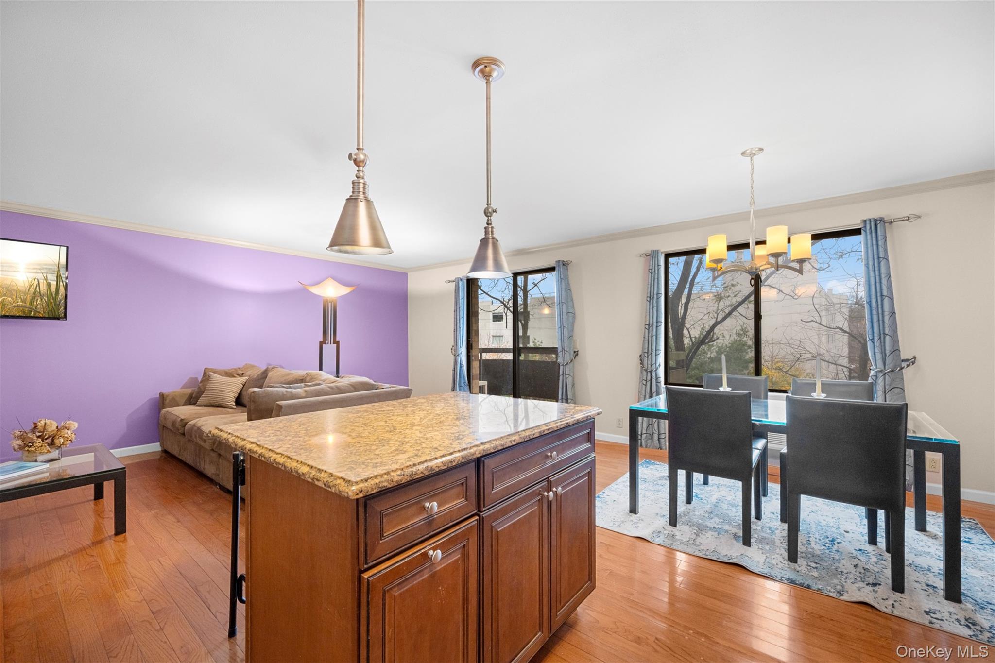 141 Great Neck Road # 2G, Great Neck, NY 11021