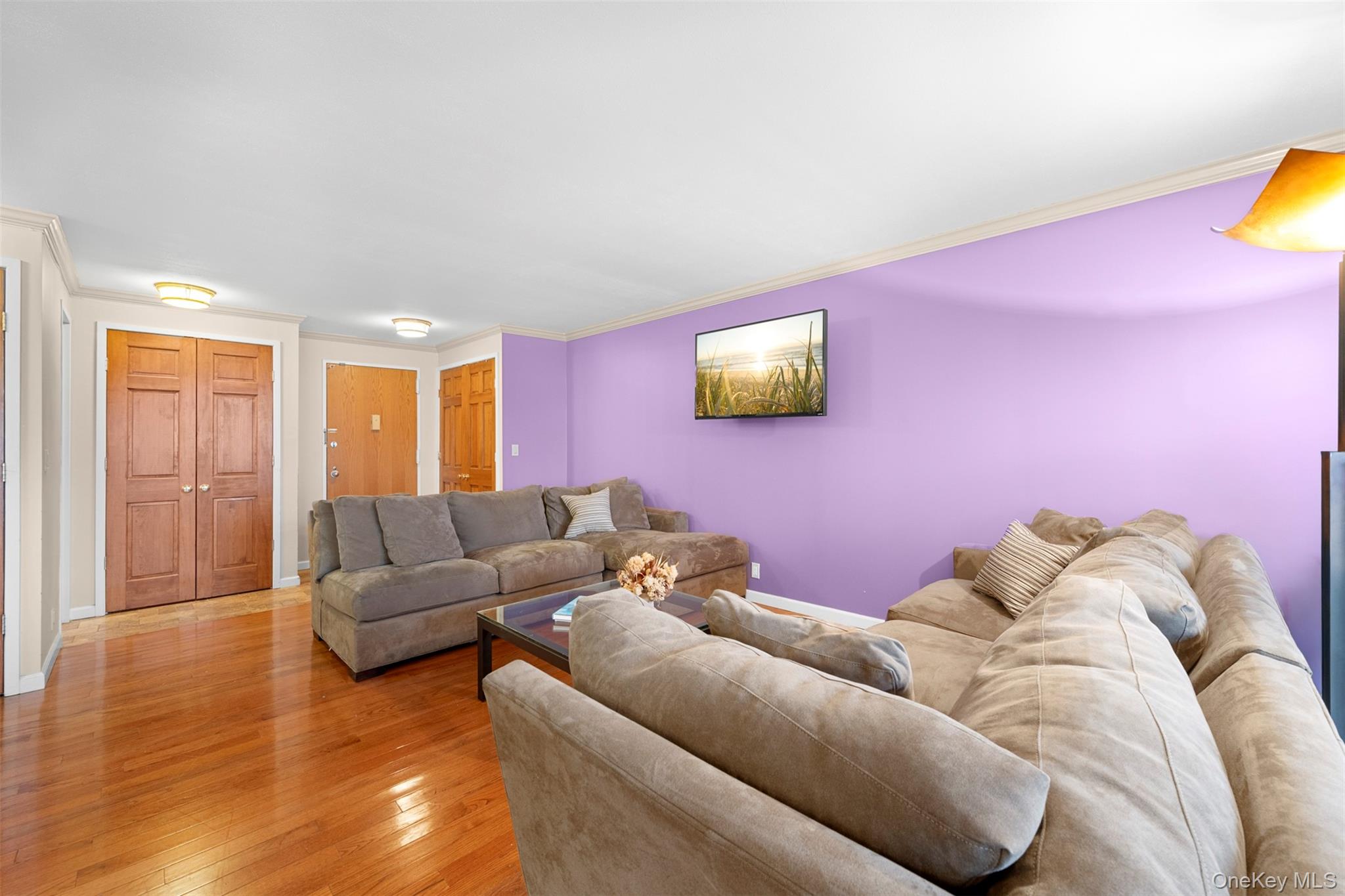 141 Great Neck Road # 2G, Great Neck, NY 11021