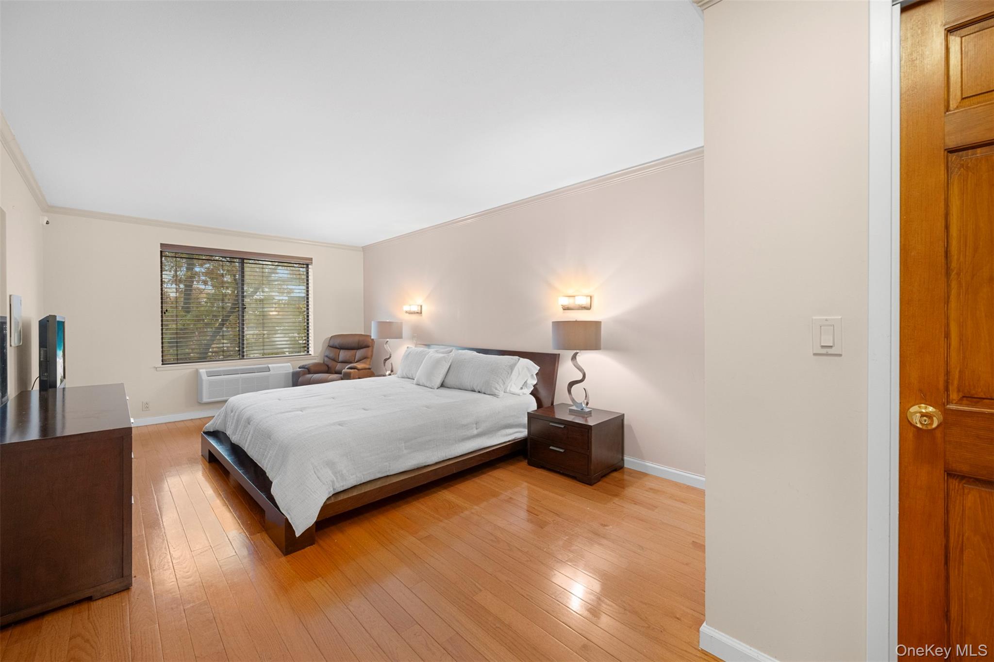 141 Great Neck Road # 2G, Great Neck, NY 11021