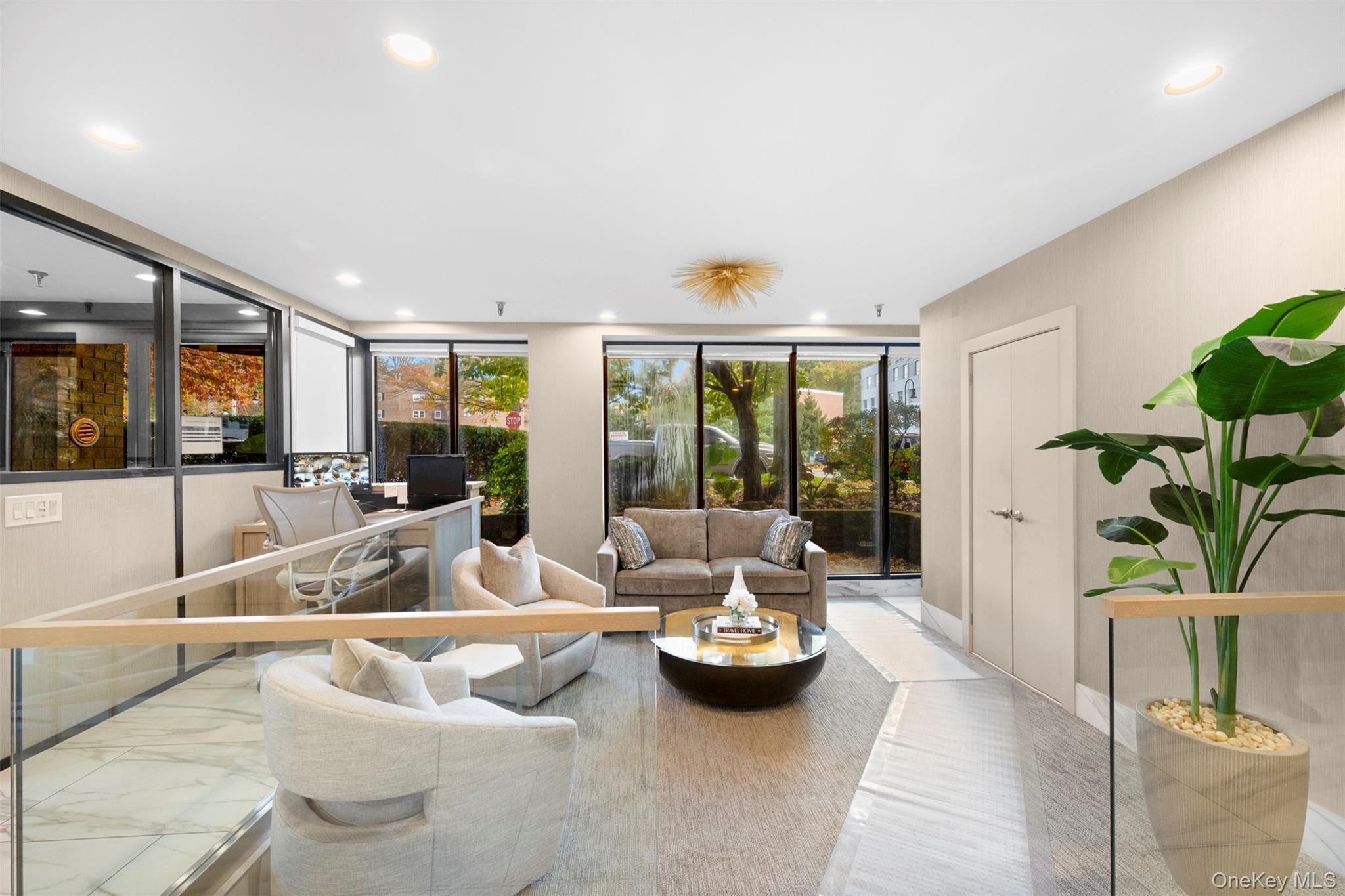 141 Great Neck Road # 2G, Great Neck, NY 11021