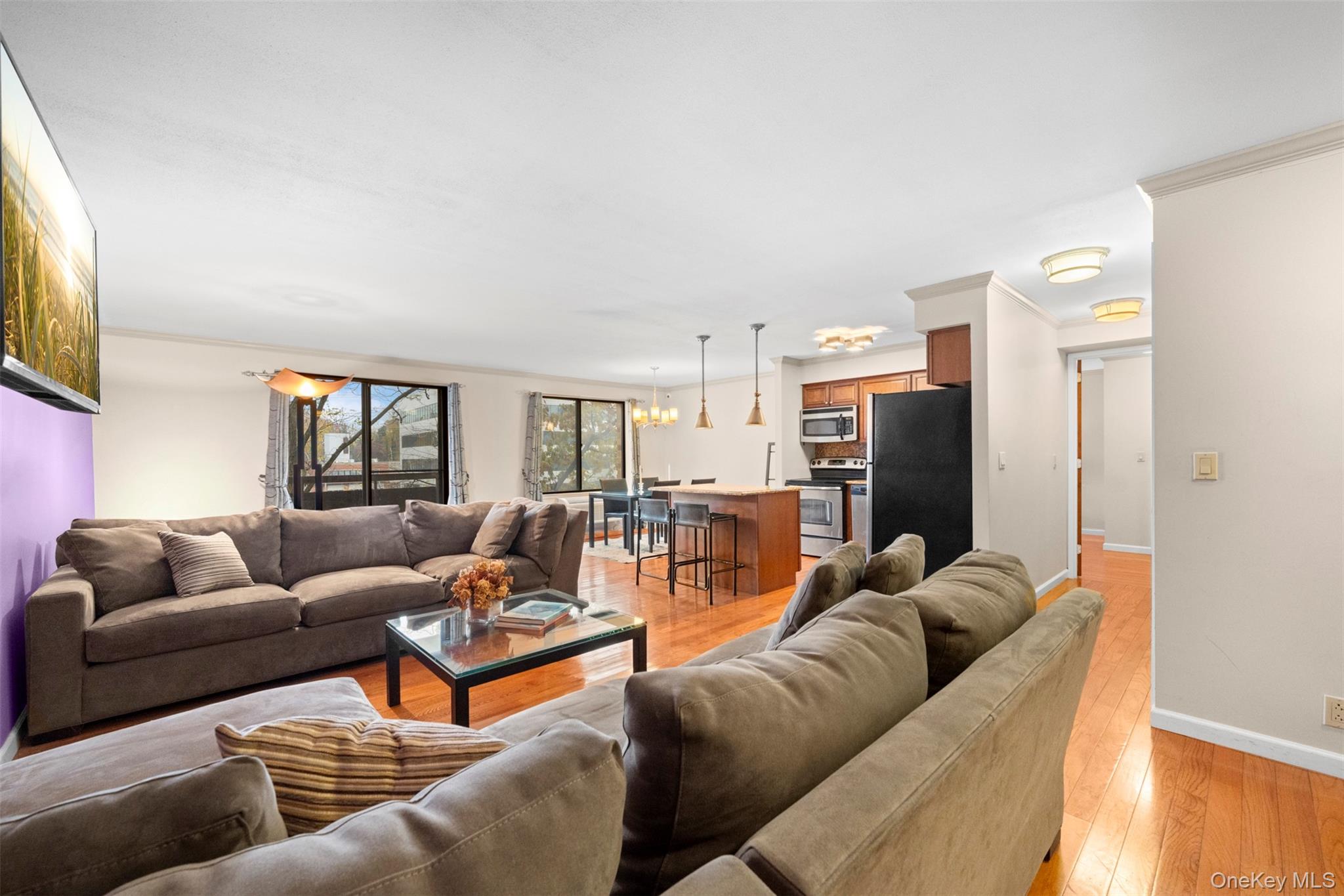 141 Great Neck Road # 2G, Great Neck, NY 11021