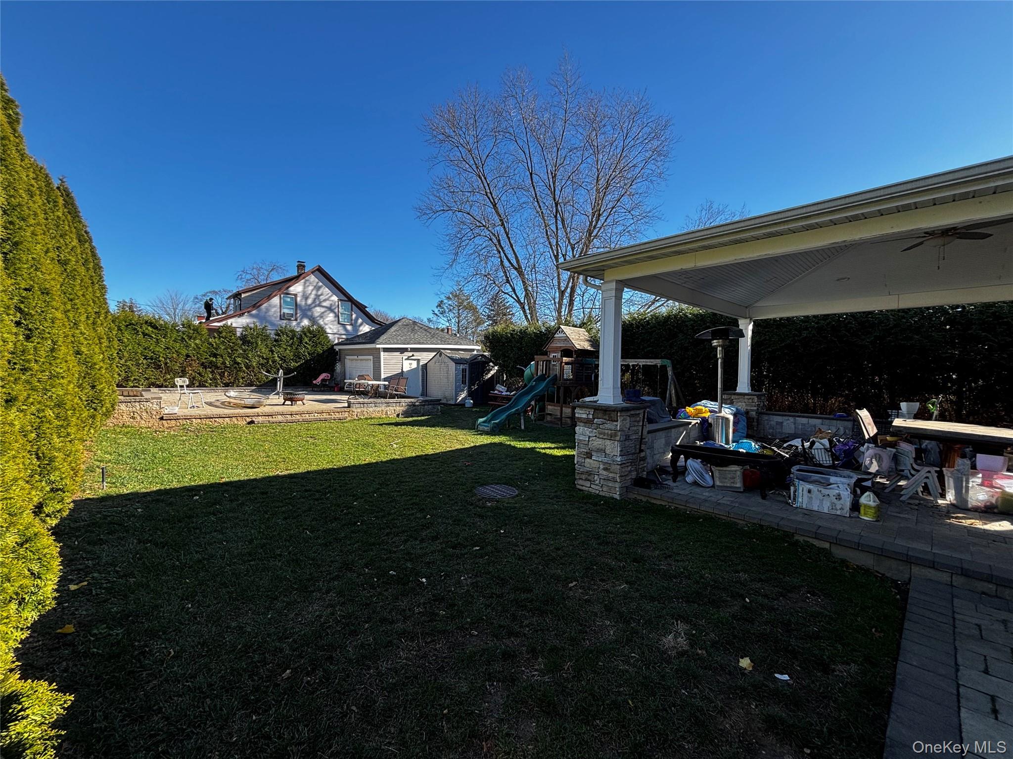 44 Buffet Place, Huntington Station, NY 11746