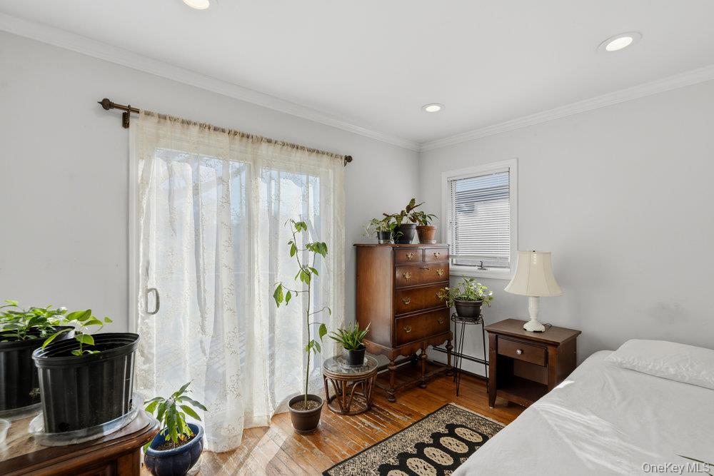 9 Lynch Street, Huntington Station, NY 11746