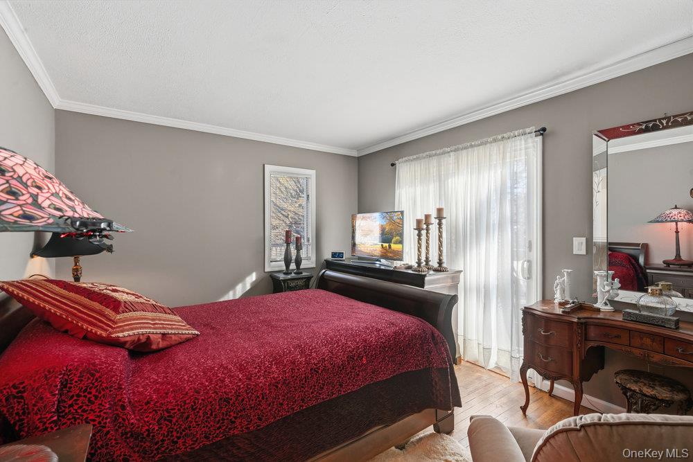 9 Lynch Street, Huntington Station, NY 11746