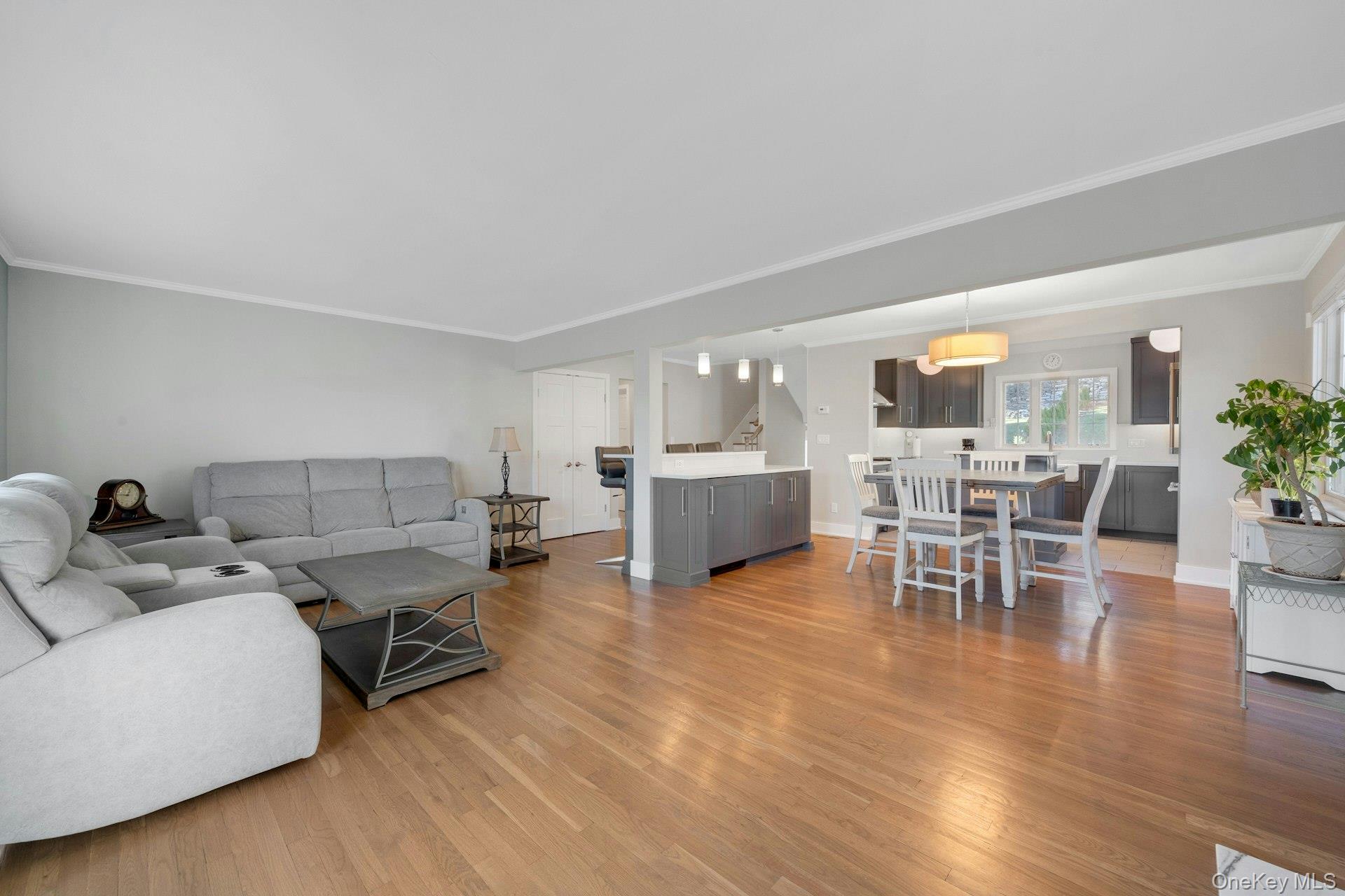 36 Lynwood Road, Scarsdale, NY 10583