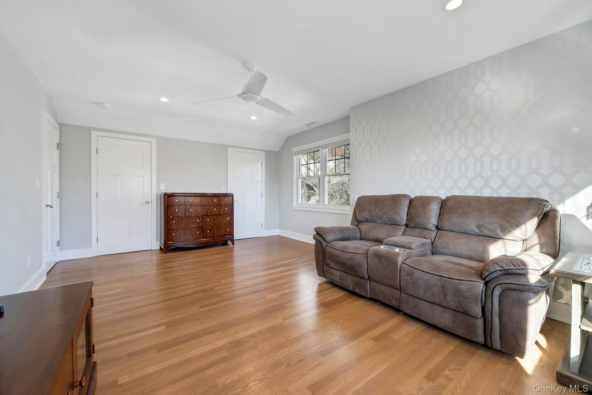 36 Lynwood Road, Scarsdale, NY 10583