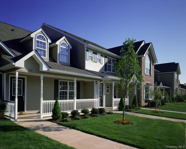 68 Village Green Drive # 68, Port Jefferson Station, NY 11776