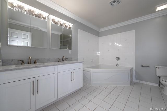 128 Village Green Drive # 128, Port Jefferson Station, NY 11776