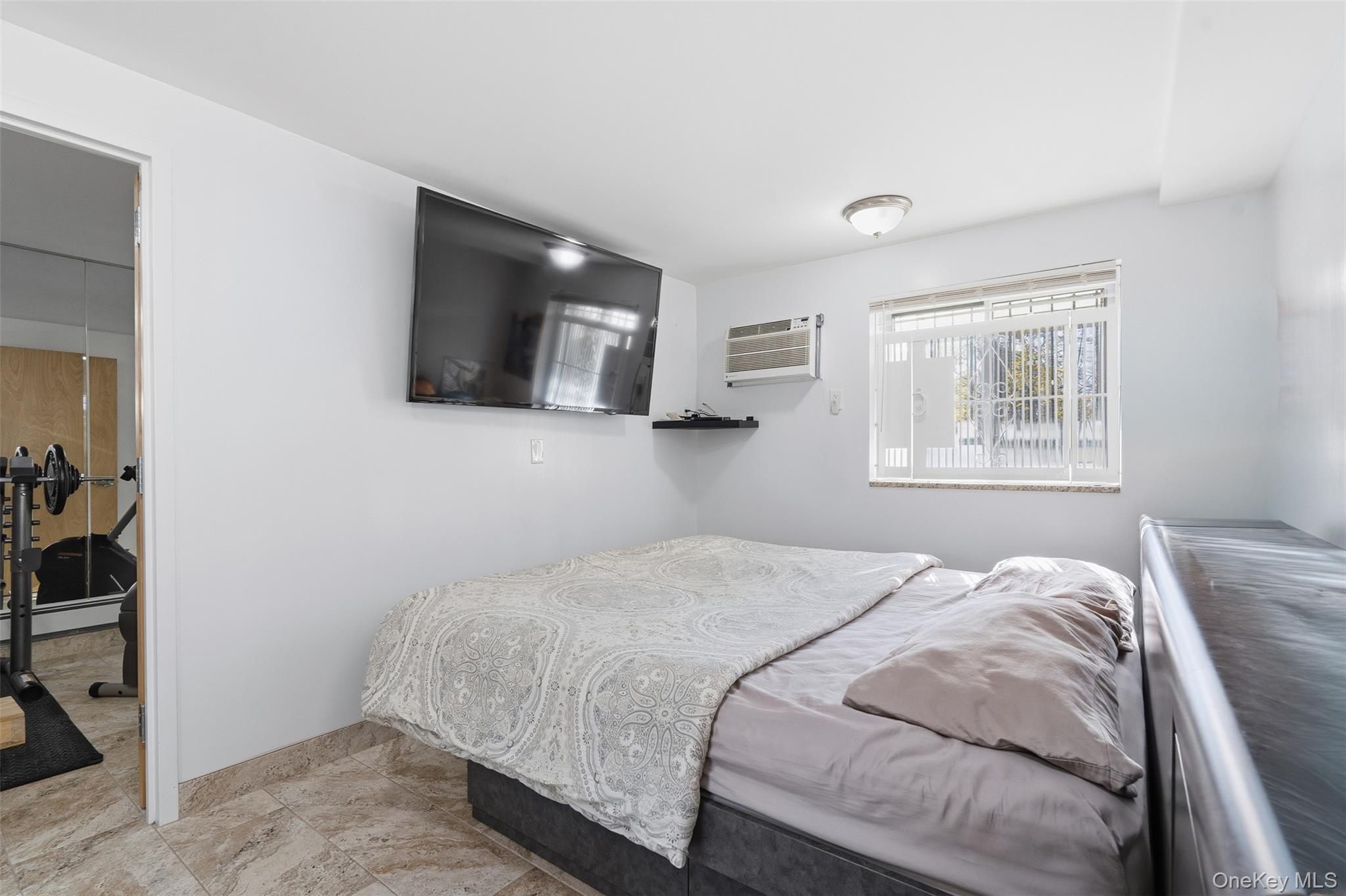 1679 Unionport Road, Bronx, NY 10462