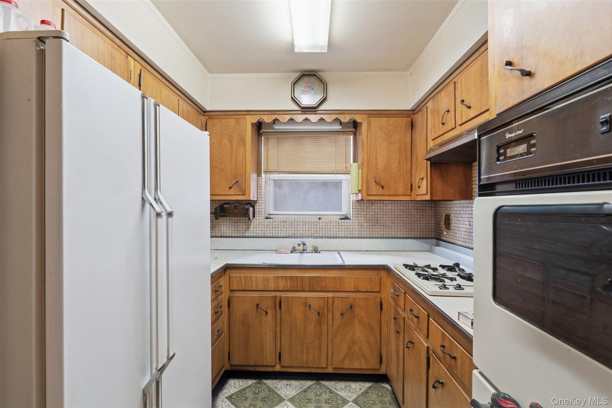 1679 Unionport Road, Bronx, NY 10462