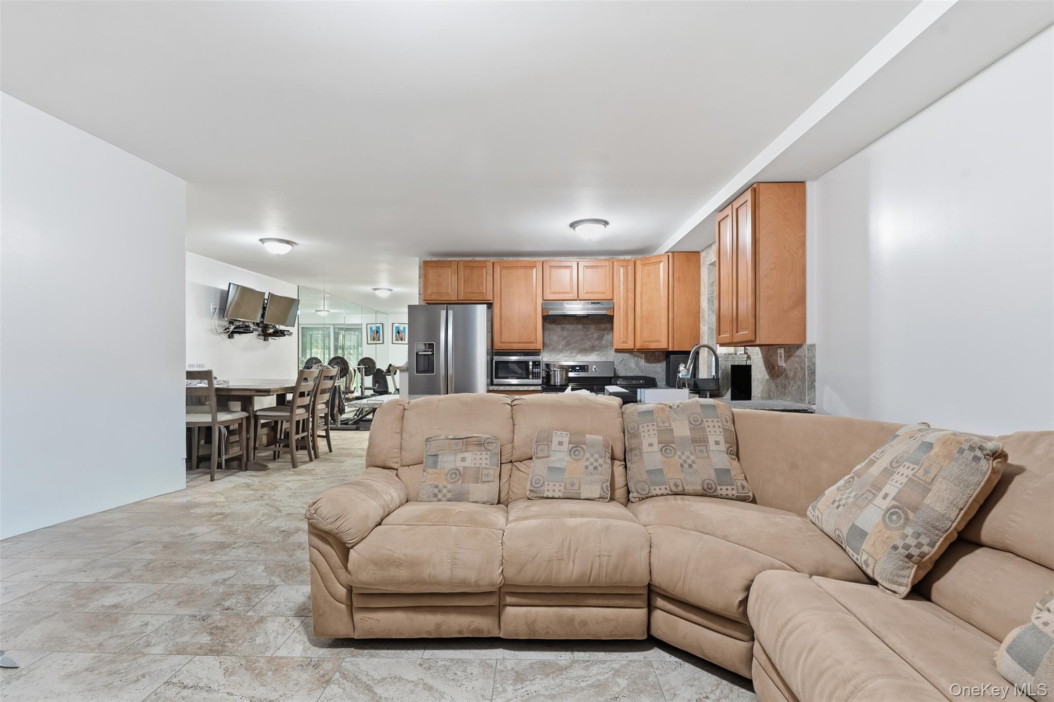 1679 Unionport Road, Bronx, NY 10462