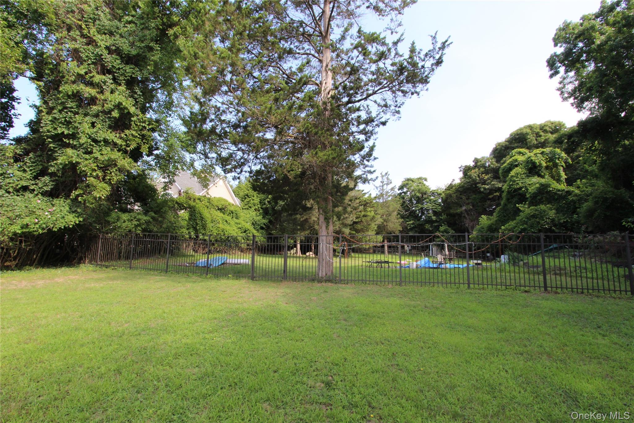 59 Dyke Road, East Setauket, NY 11733