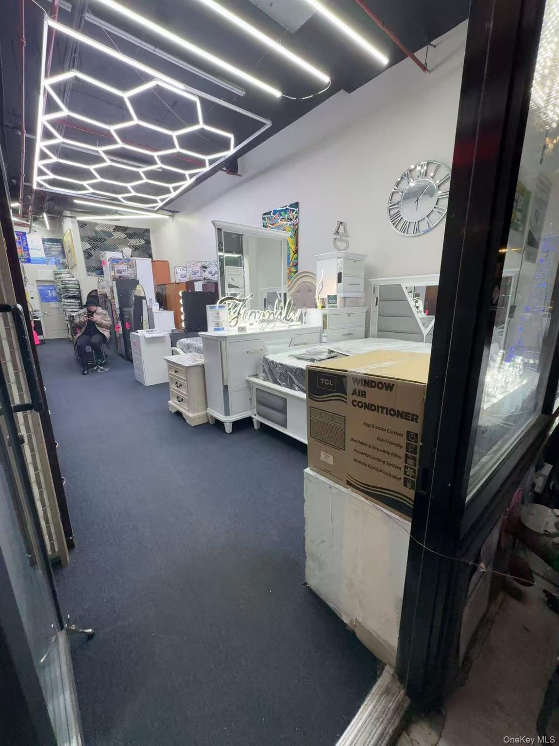 108-61 Roosevelt Ave, Corona, NY 11368