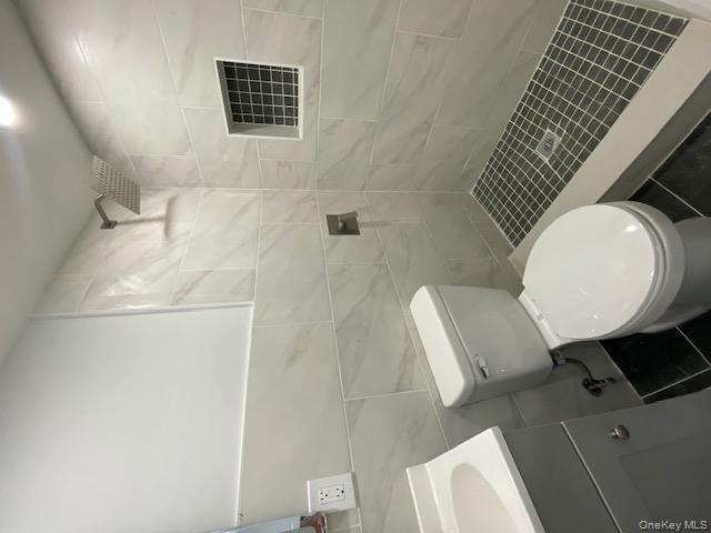 249 Claywood, Brentwood, NY 11717