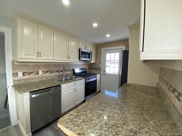 249 Claywood, Brentwood, NY 11717