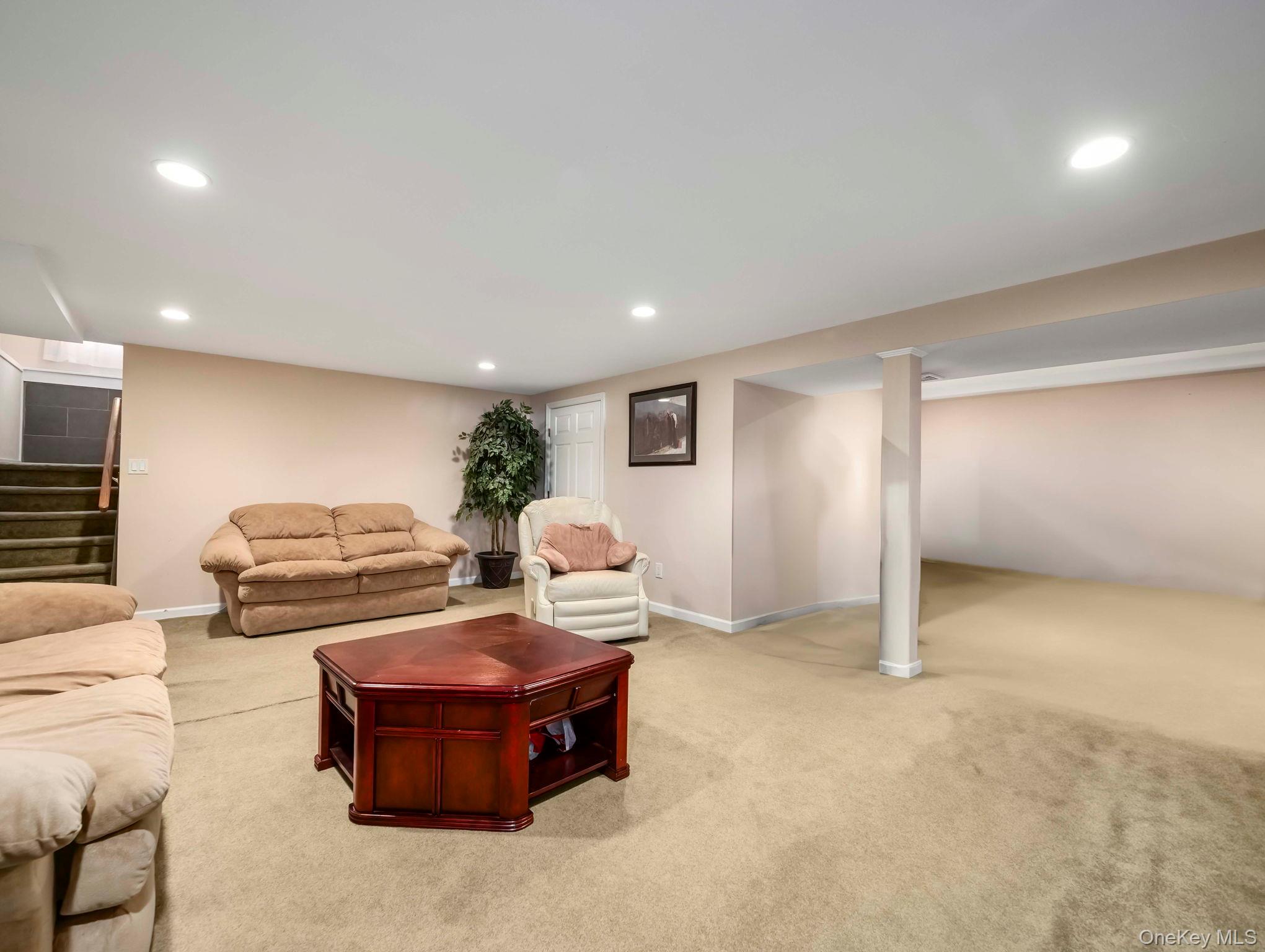 19 Hillside Avenue, Suffern, NY 10901