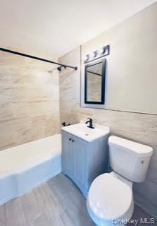 3 Fordham Hill Oval # 4h, Bronx, NY 10468