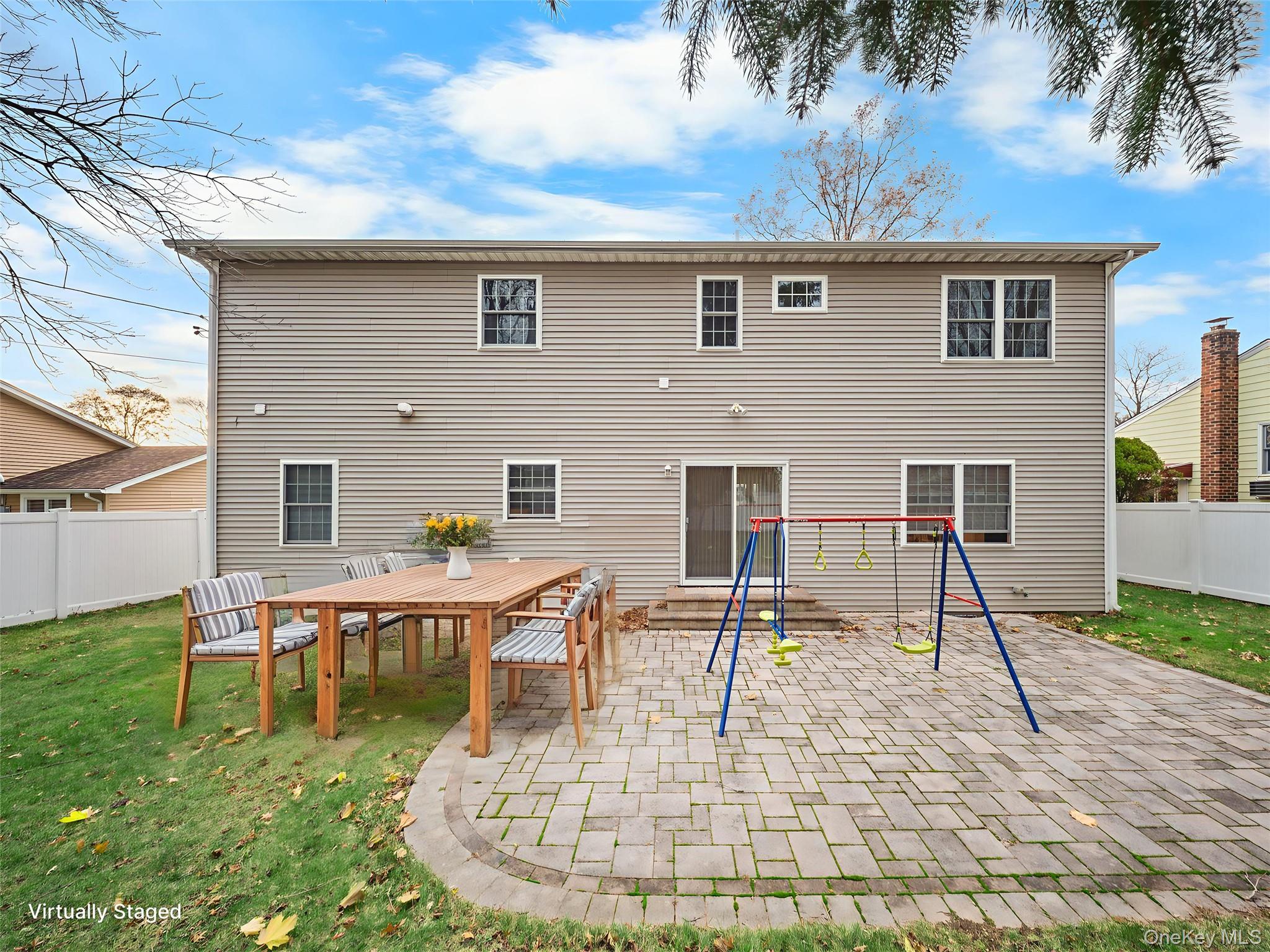 22 Preston Lane, Syosset, NY 11791