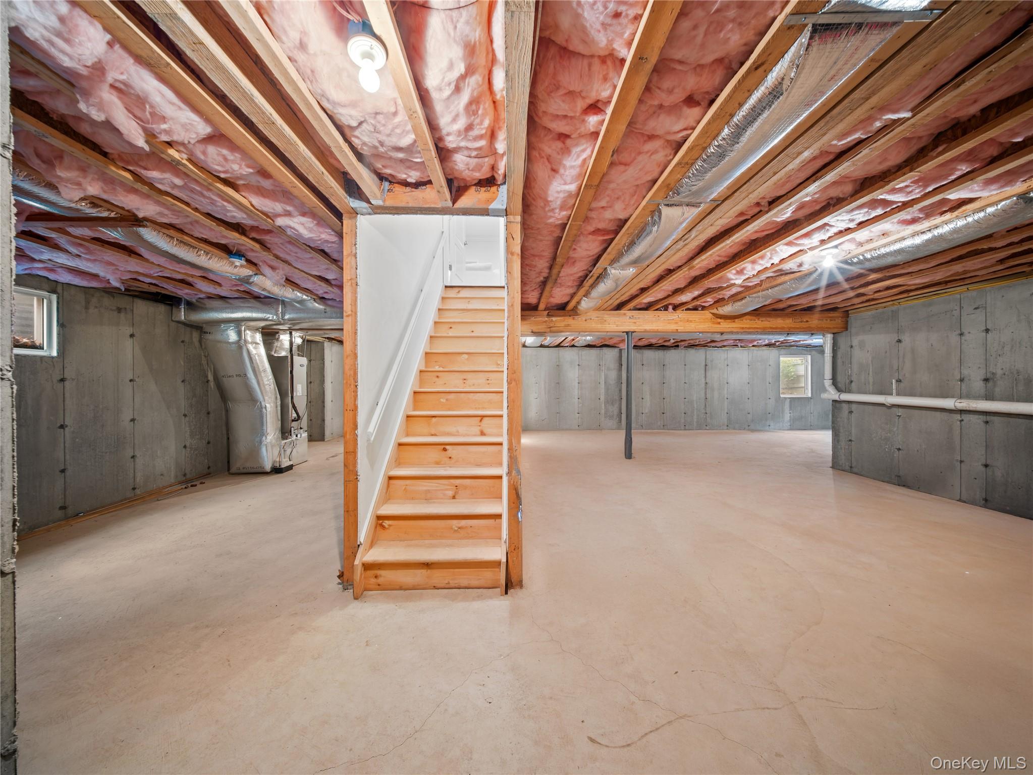 22 Preston Lane, Syosset, NY 11791