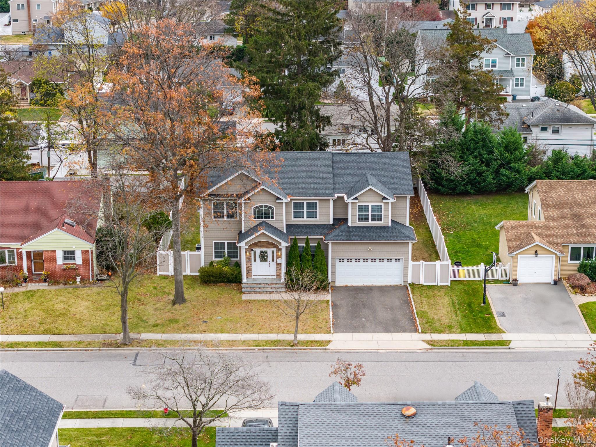 22 Preston Lane, Syosset, NY 11791