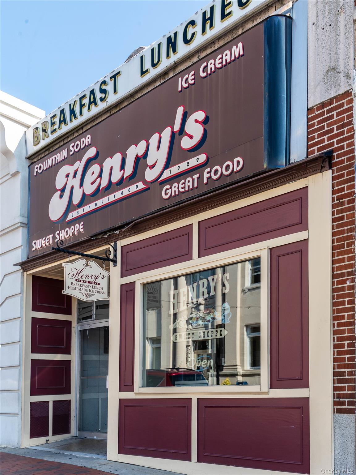 200 Carney Street # 203, Glen Cove, NY 11542