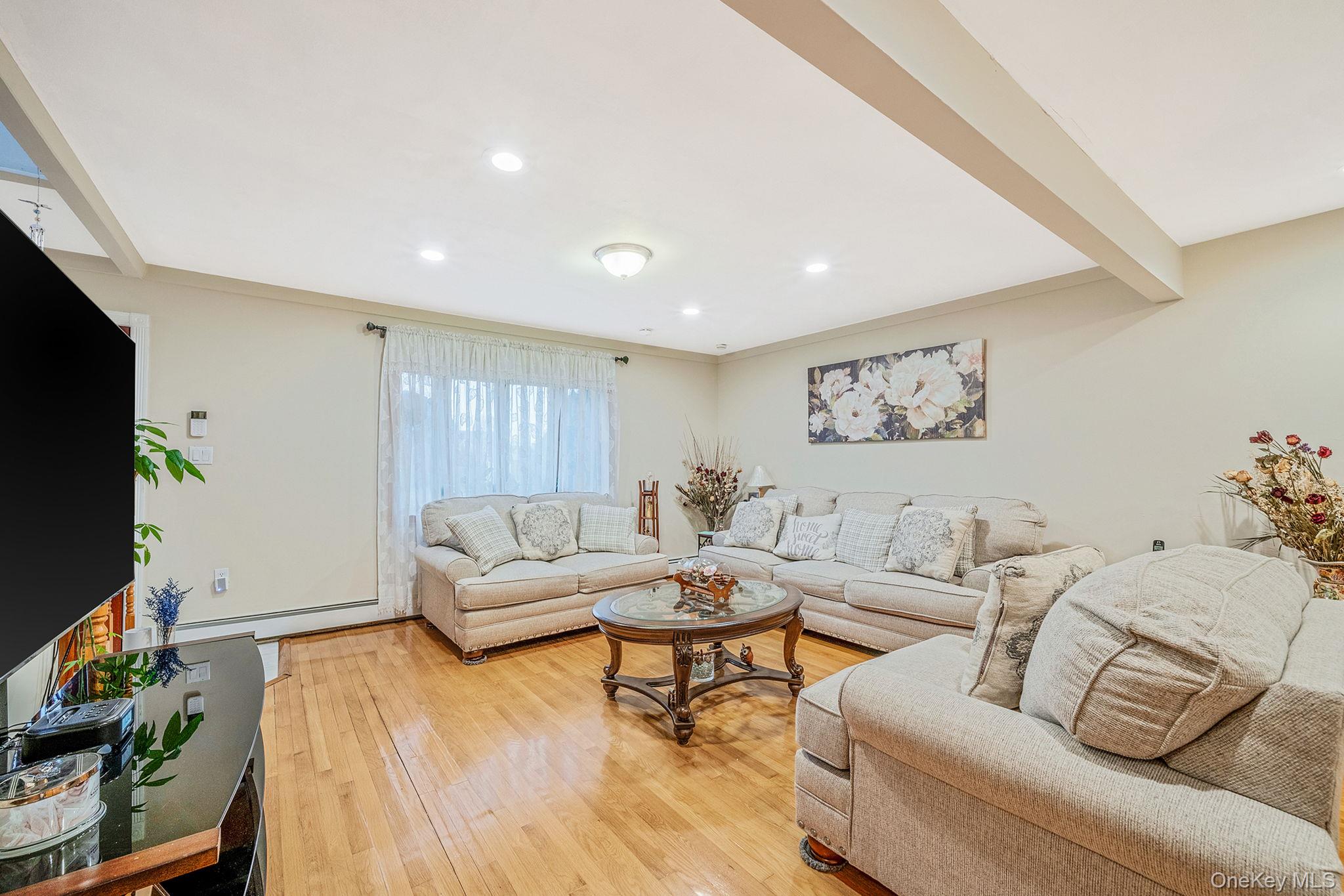 38 Farm Lane, Levittown, NY 11756