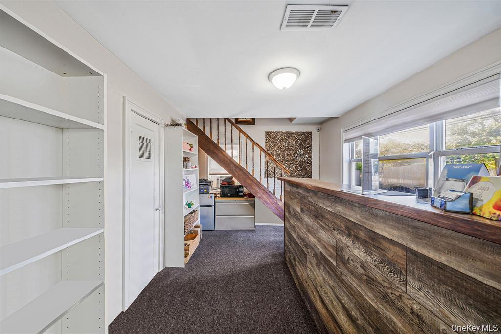 1405 Montauk Highway, Oakdale, NY 11769