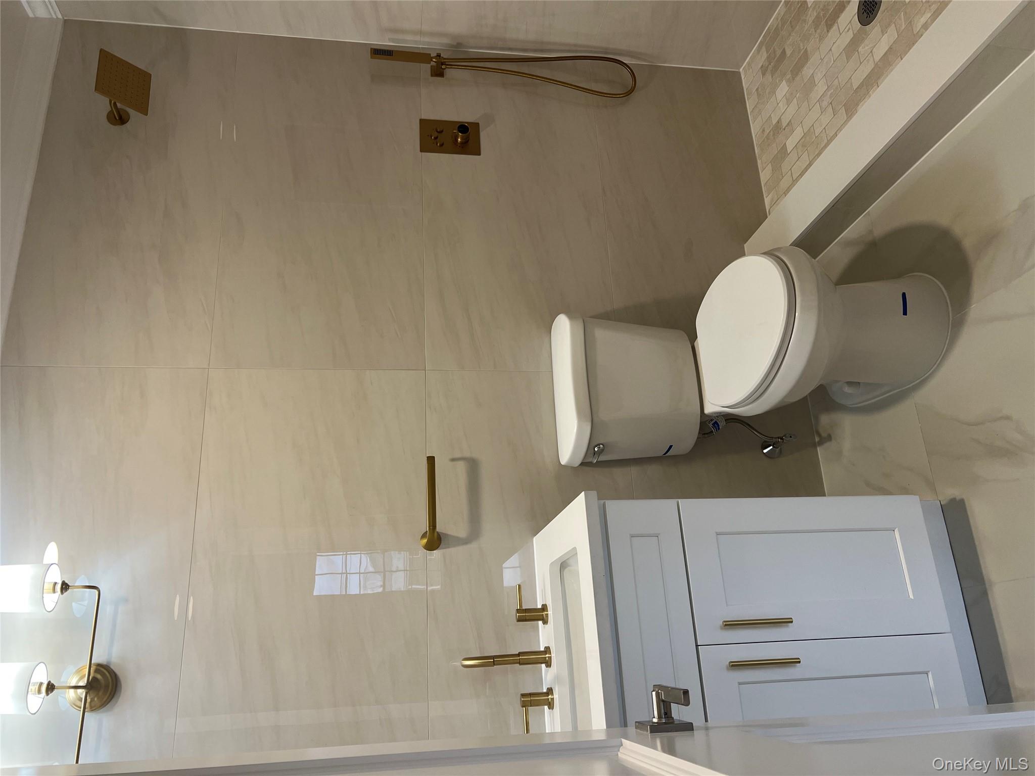 19 Sunlight Hill, Yonkers, NY 10704