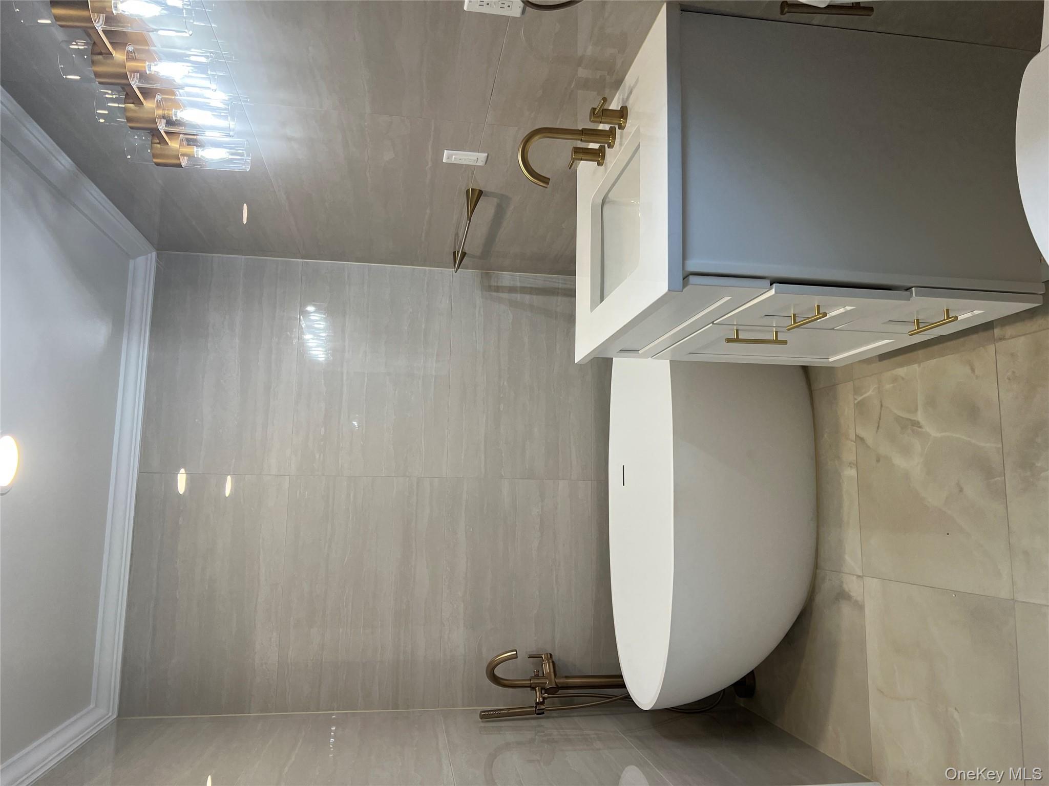 19 Sunlight Hill, Yonkers, NY 10704