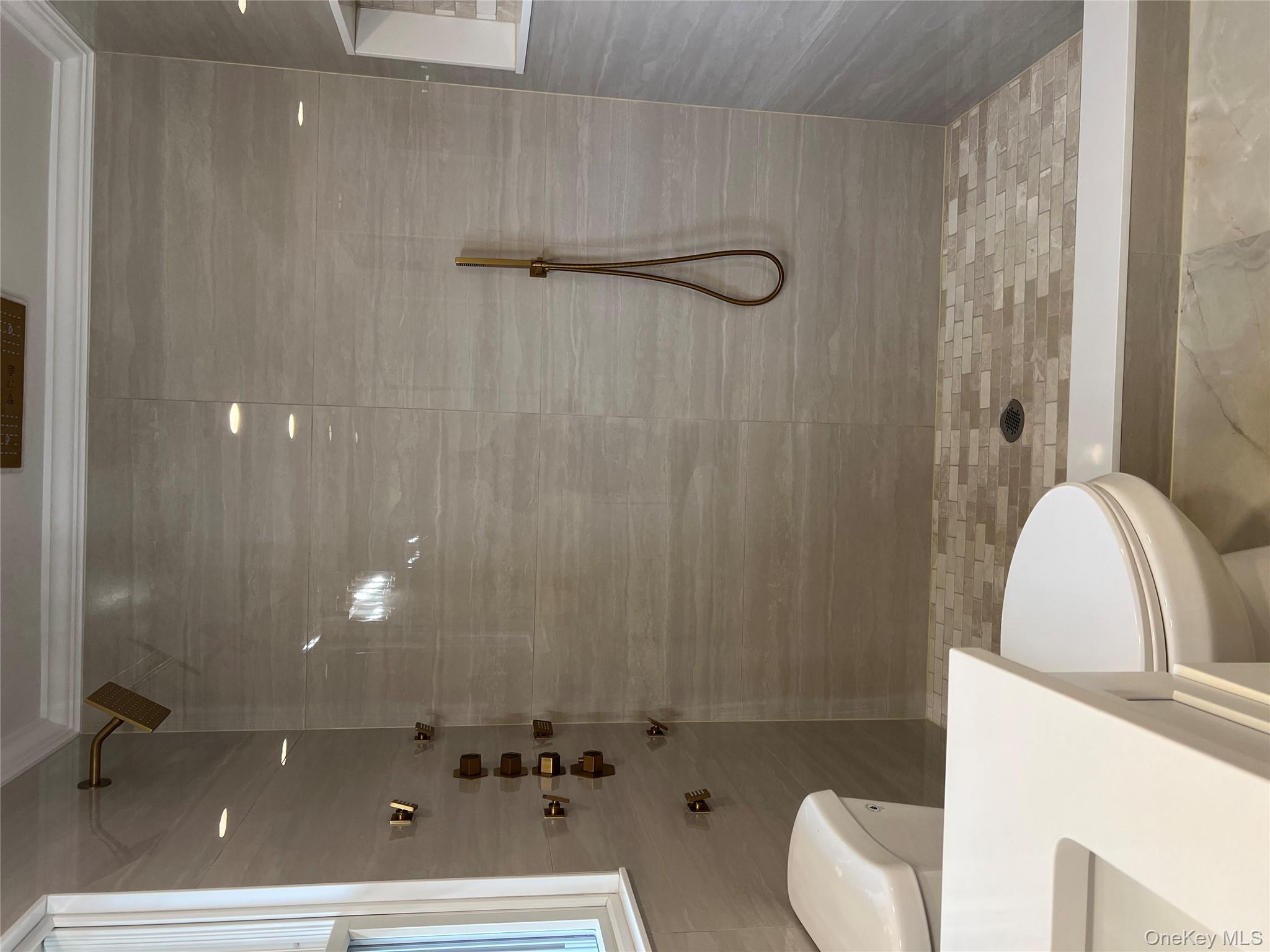 19 Sunlight Hill, Yonkers, NY 10704