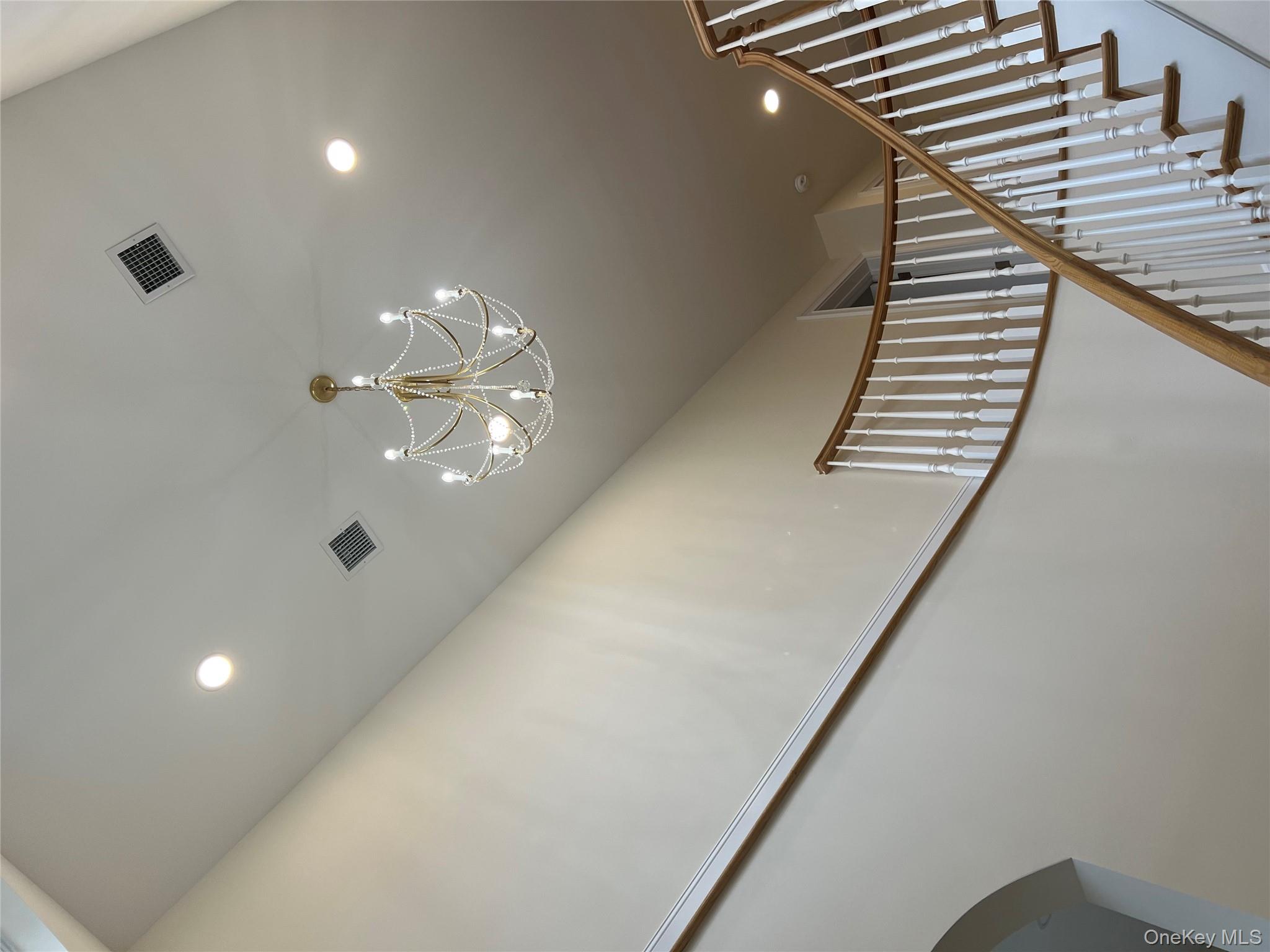 19 Sunlight Hill, Yonkers, NY 10704