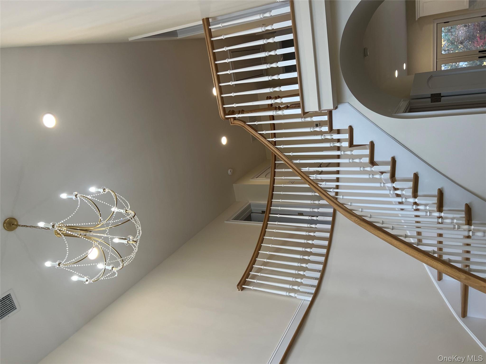 19 Sunlight Hill, Yonkers, NY 10704