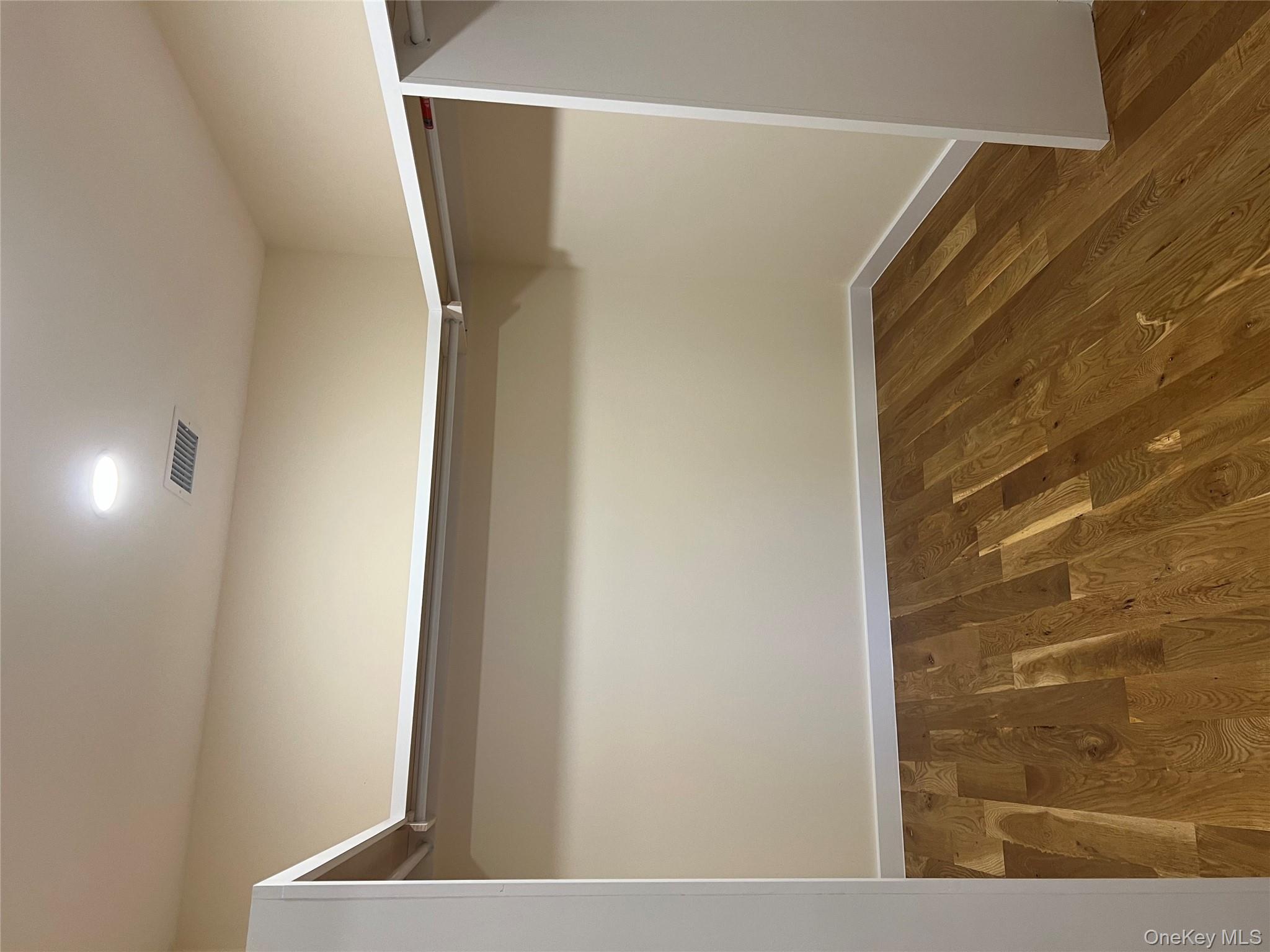 19 Sunlight Hill, Yonkers, NY 10704